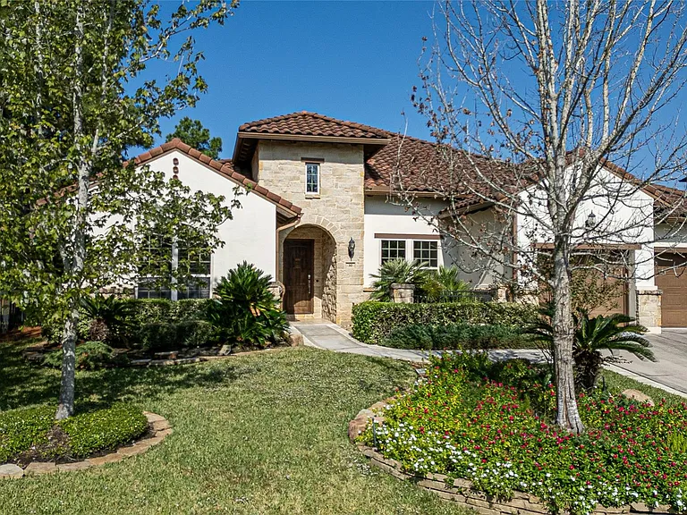 30 Freestone Stream Pl — Photo 1