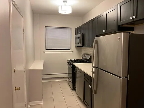 837 W Sunnyside Ave #208 Photo 1