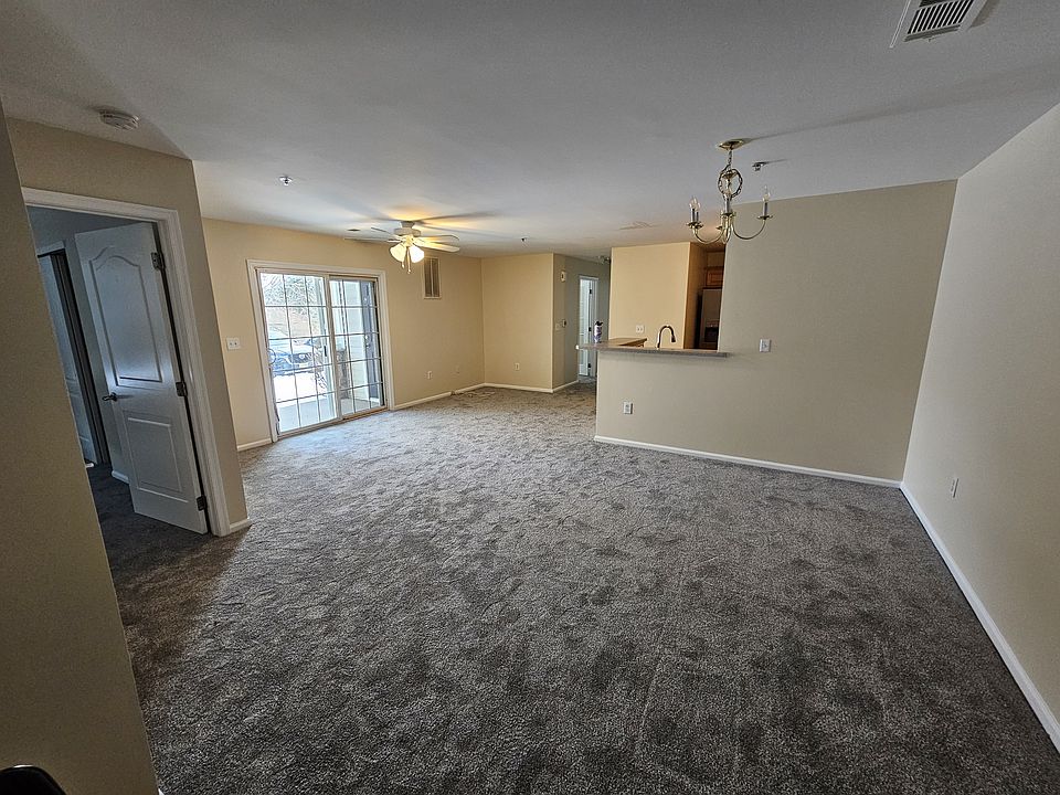 1st image of 78 Highbridge Ln