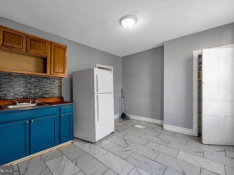 6164 Delancey St — Photo 8
