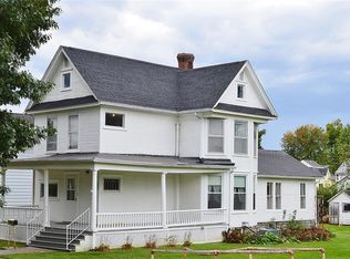 705 A Ave, Vinton, IA 52349