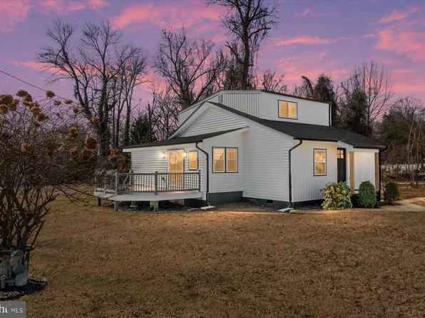 234 Circle Rd, Pasadena, MD 21122