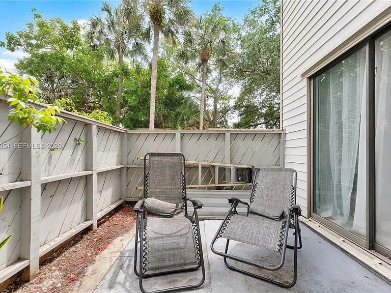 3541 NW 99th Ter #6A — Photo 15
