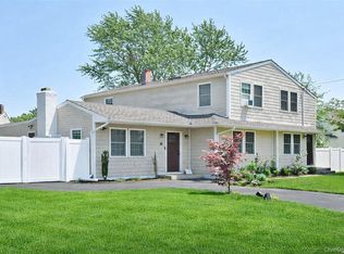 51 Newton Avenue, Selden, NY 11784