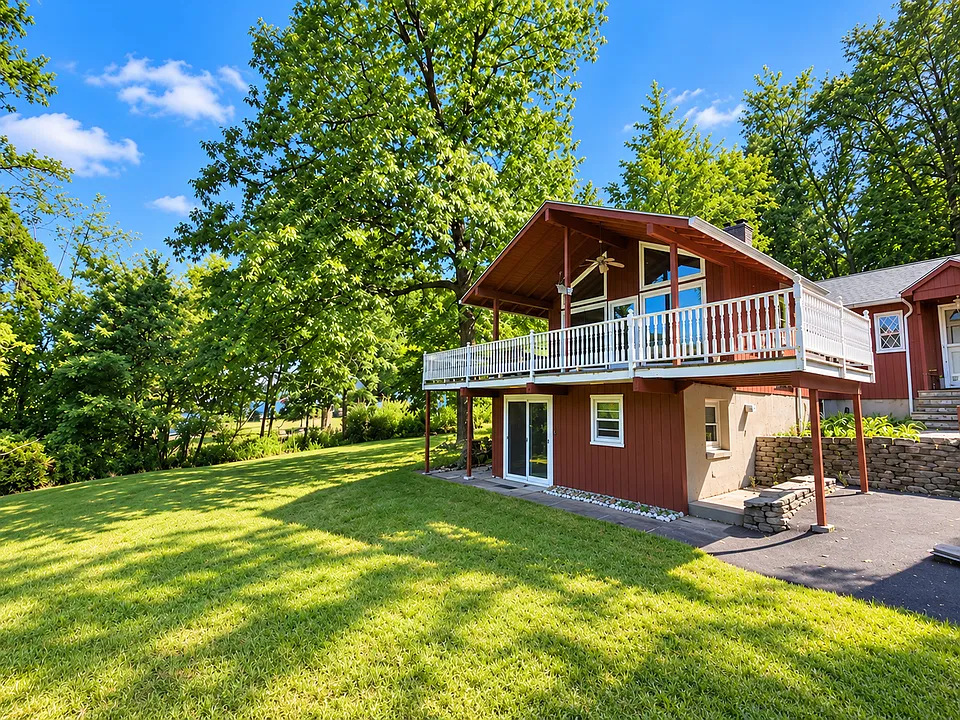 40 Eastview Rd