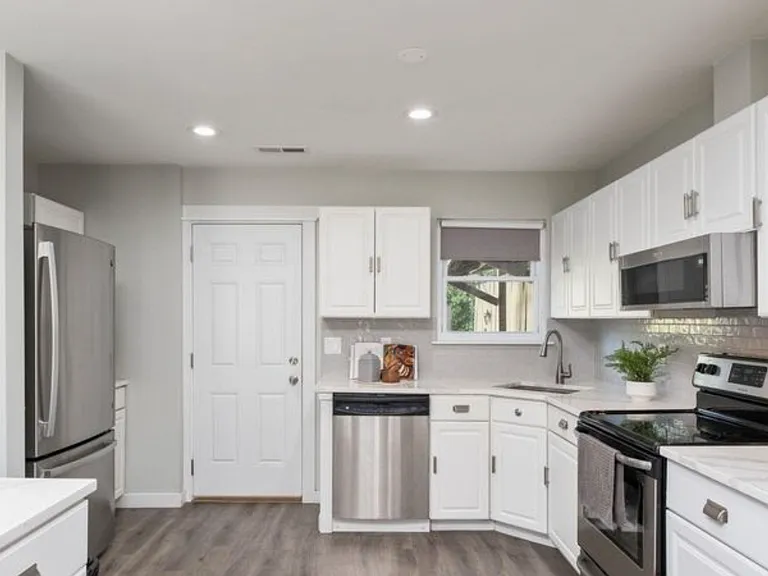731 Orangedale Ave — Photo 3