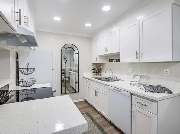 Villa Creek Apartments, 9200 Bloomfield St #47, Cypress, CA 90630