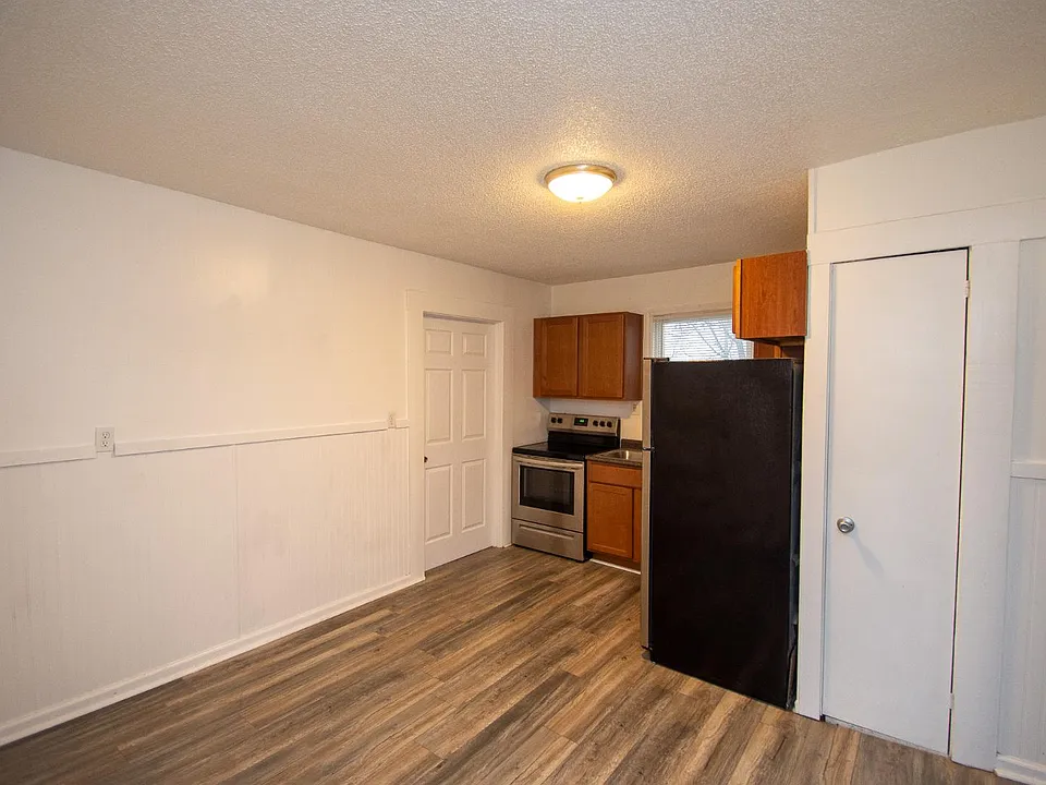 421 W Main St #2