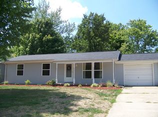 821 N East St, Olney, IL 62450