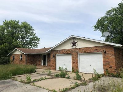 2312 Route 4 Staunton Il 62088 Zillow