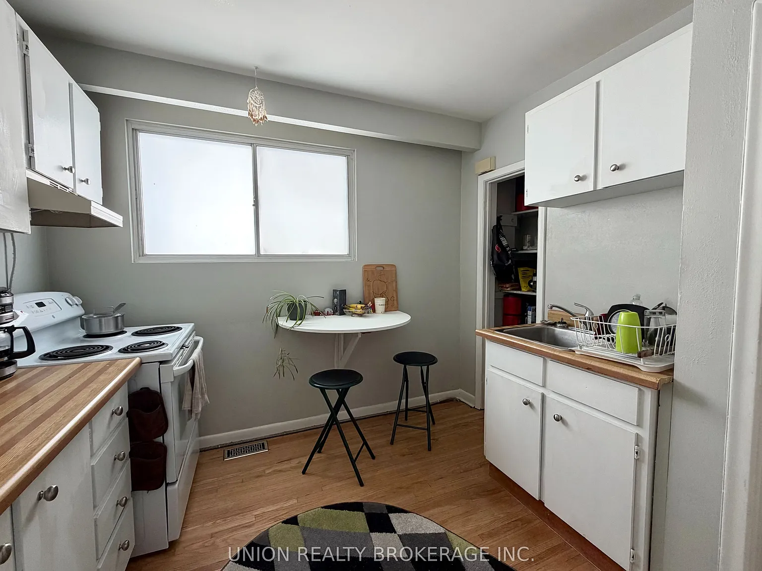 2 bed, $1,950 — Photo 2