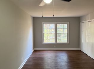 2890 Carriage Dr APT B, Winston Salem, NC 27106