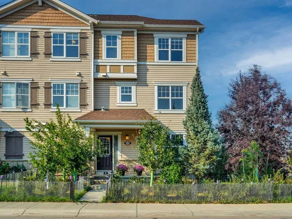 220 Windford Cres S, Airdrie, AB T4B 4G5