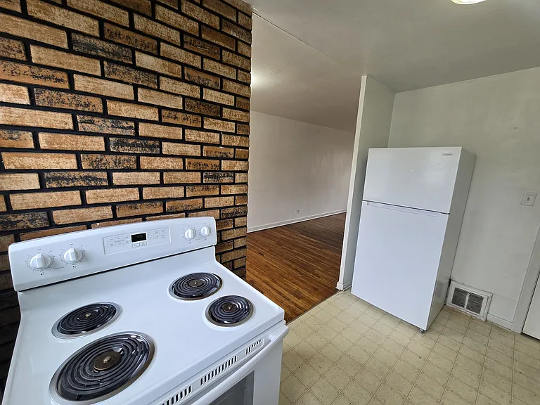 269 Madison St — Photo 11