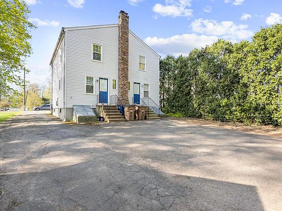 4th image of 11 Fern St #B