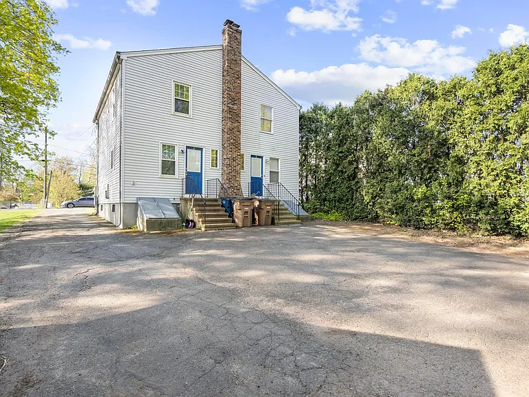 11 Fern St #B — Photo 4