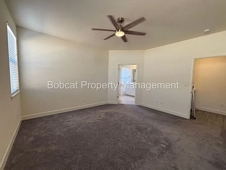 1097 Dapple Dr — Photo 32