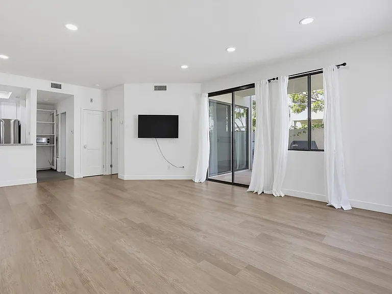 701 Kettner Blvd #109 — Photo 15