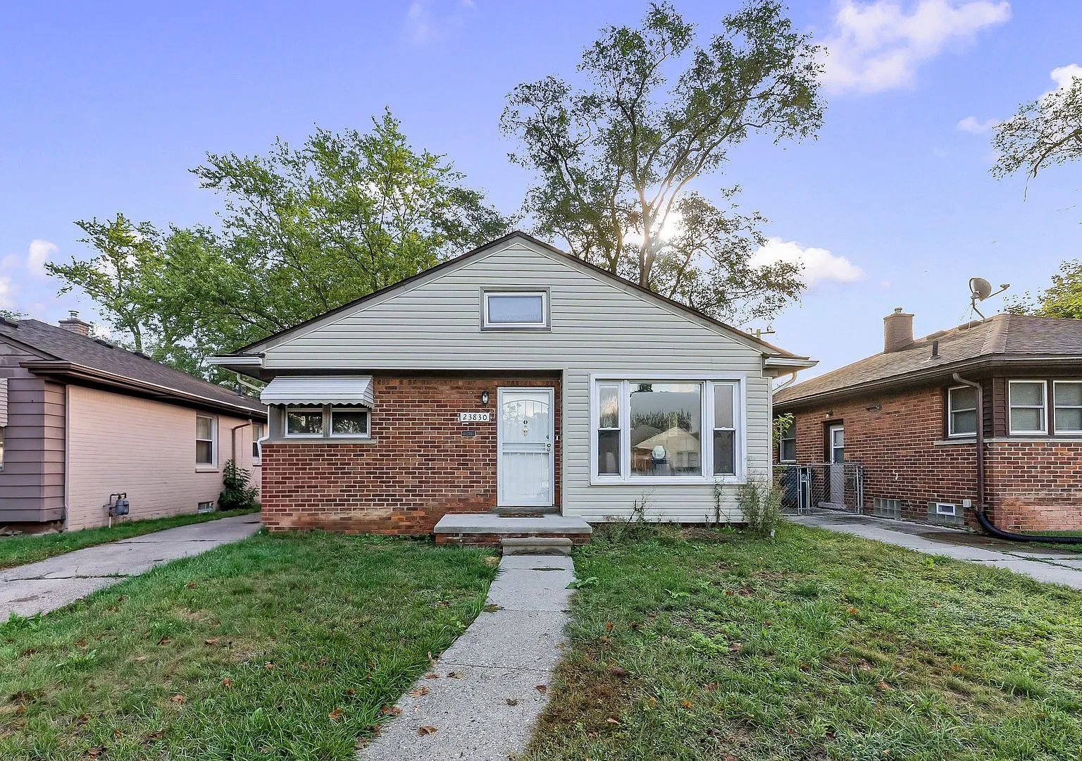 Open House- November 7th 12pm-1230pm! Beautiful 3-Bedroom 1.5 Bath — Photo 1
