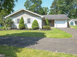 2 Broadale Rd, Doylestown, PA 18901