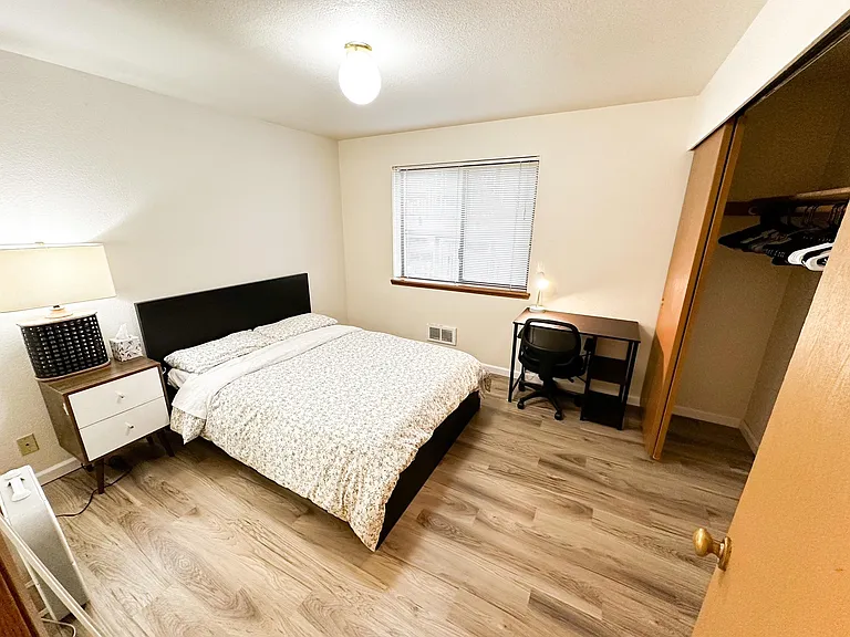 4011 Whitman Ave N #304 — Photo 7
