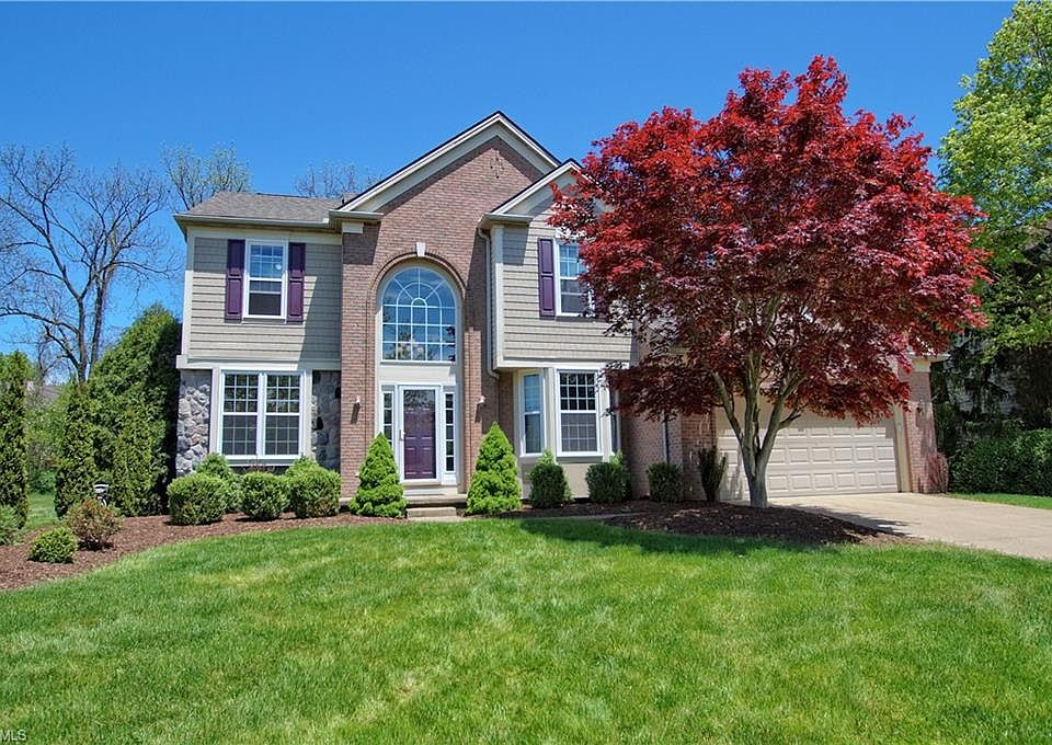 1st image of 295 Seiberling Dr