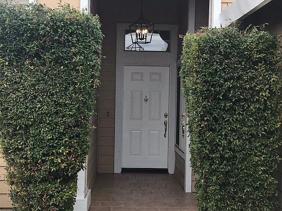 3rd image of 940 Laguna Ct