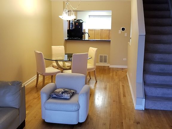 4th image of 5025 Warren St #2