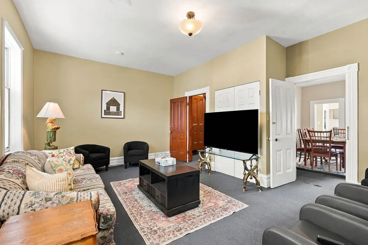 4 bed, 2.0 bath, 2507 sqft, $3,795 — Photo 1