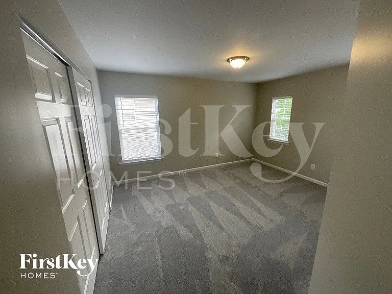 634 Conover Rd — Photo 7