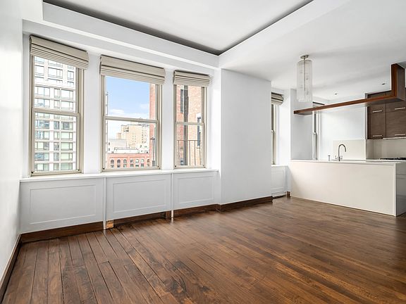 3rd image of 36 Gramercy Park E APT 7E