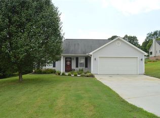 107 Felix Ct, Easley, SC 29640