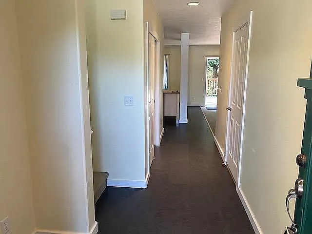 3 bed, 1618 sqft, $2,350 — Photo 3