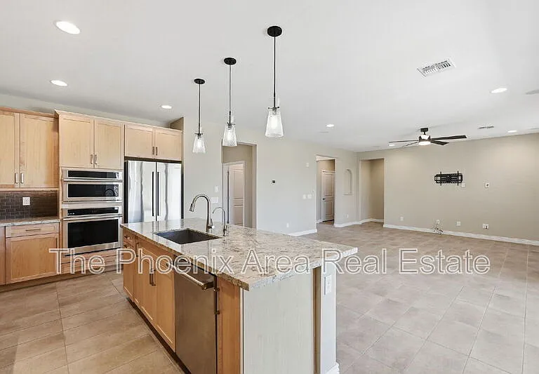 39725 N Hailey Ln — Photo 11