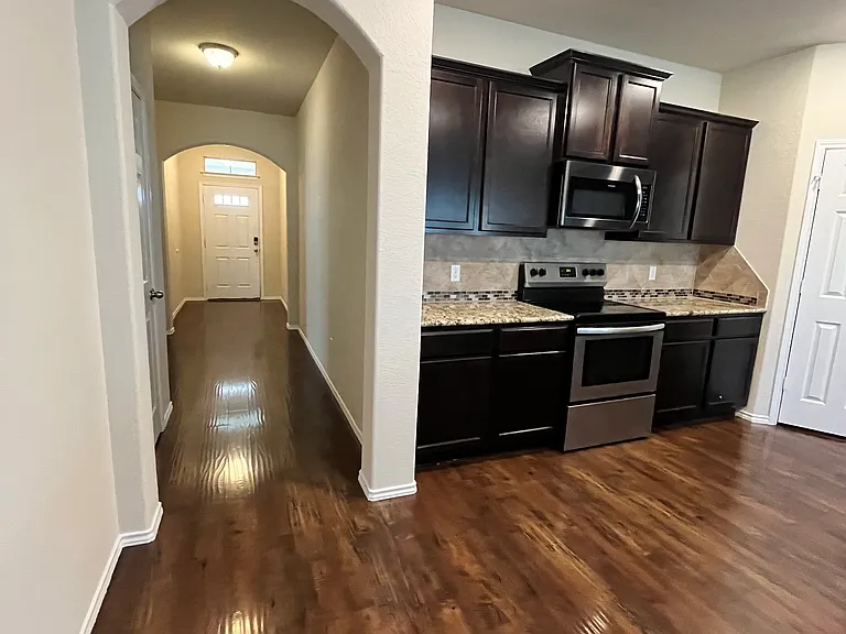 3009 Jackal Dr — Photo 6