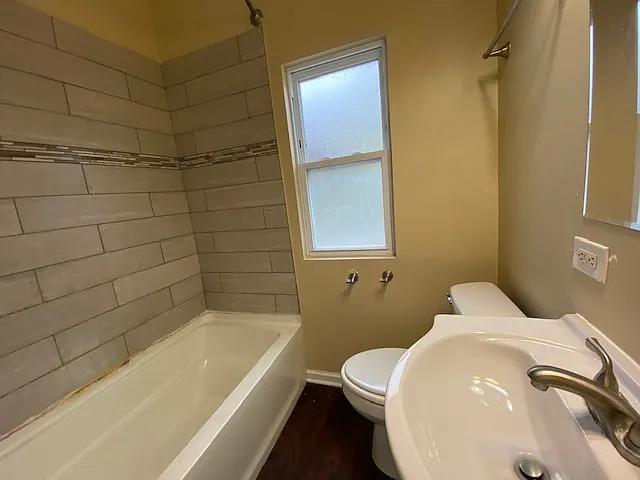 2910 E 78th St #1 — Photo 9