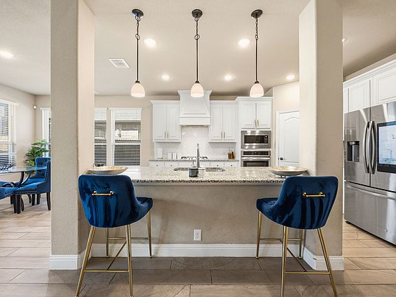 5th image of 9204 Amistad Ln