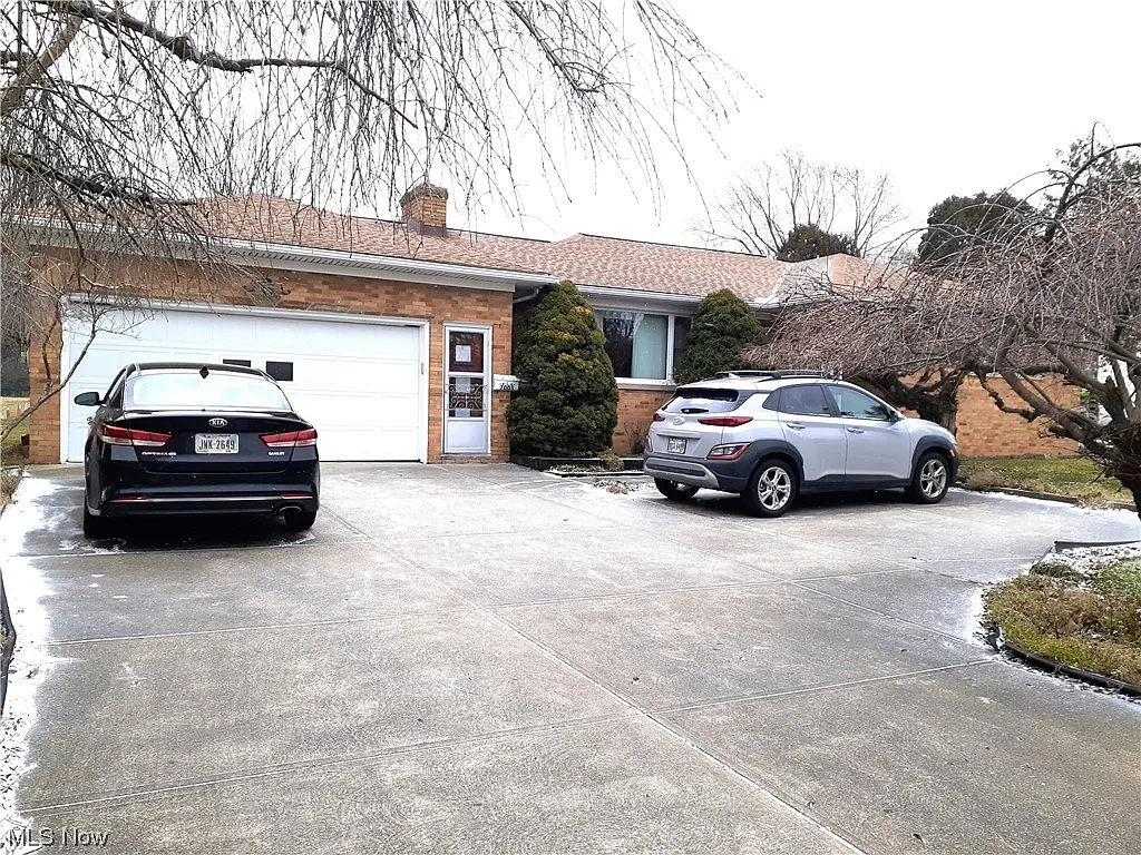 7005 Ridge Rd photo 1