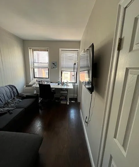 Livingroom
Wall Mounted Television for Sale