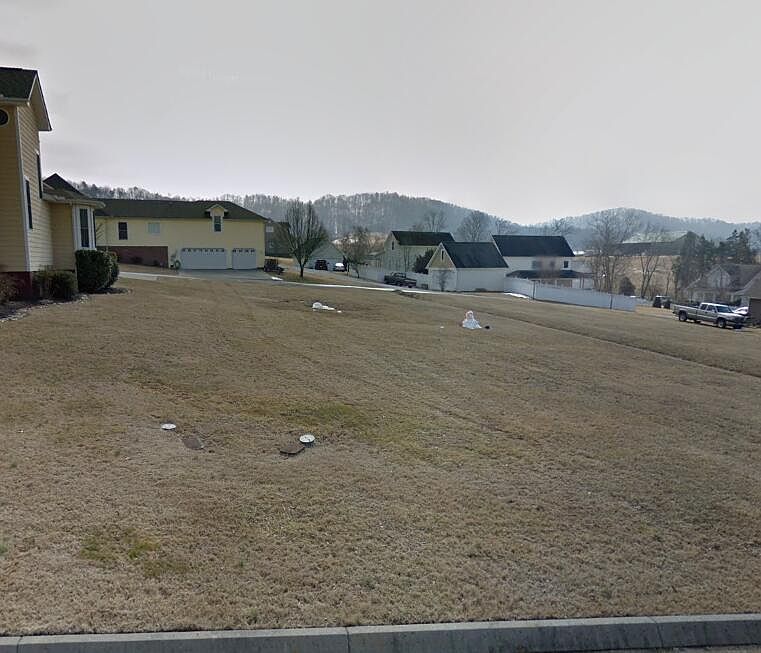 1st image of Arcadian Springs Dr