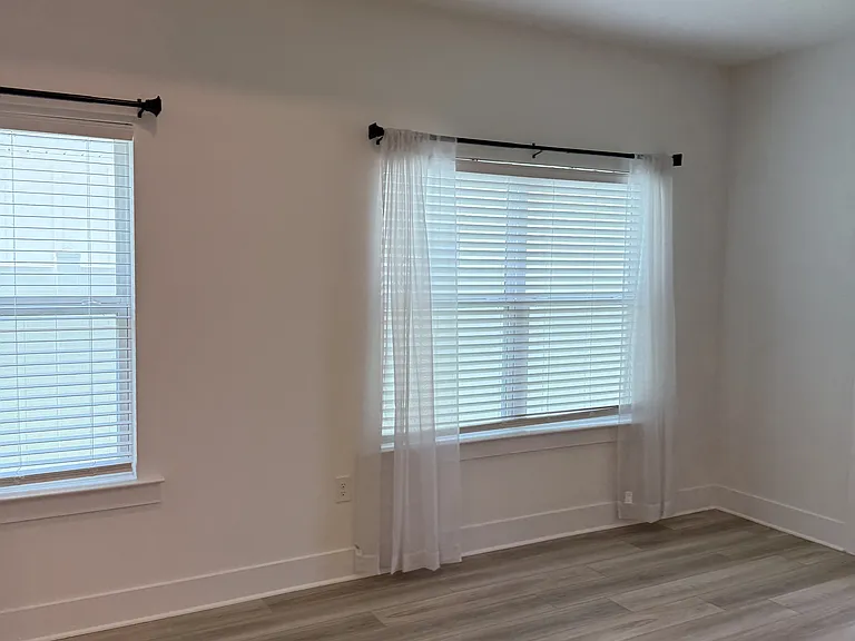 210 Lyla Ln — Photo 15