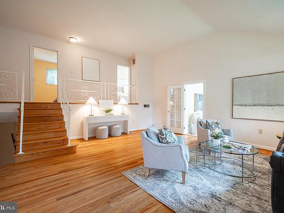 4th image of 9223 E Parkhill Dr