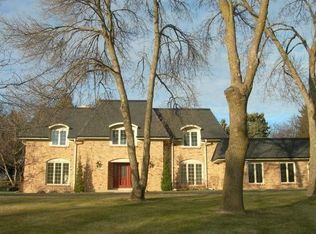 8650 Midland Dr, Greendale, WI 53129