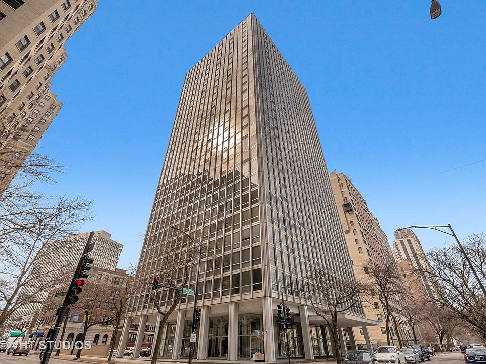 1st image of 2400 N Lakeview Ave APT 1504