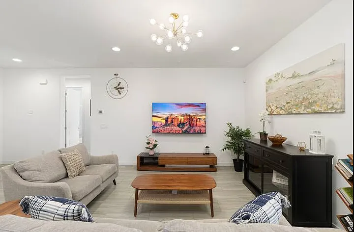 3 bed, 1399 sqft, $3,000 — Photo 2