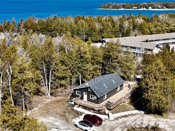 4 Legion St, Northern Bruce Peninsula, ON N0H 2R0