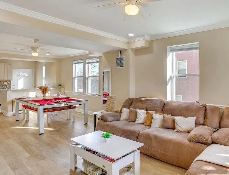 3 bed, 3.0 bath, 1064 sqft, $1,180 — Photo 3