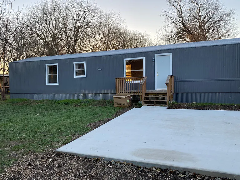 115 Walts Ln — Photo 1