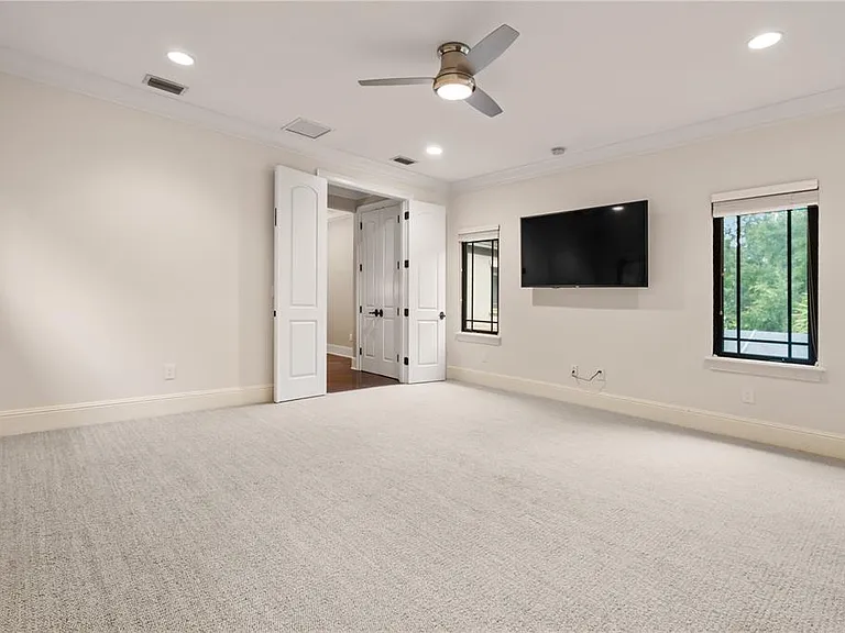 9841 Covent Garden Dr — Photo 36