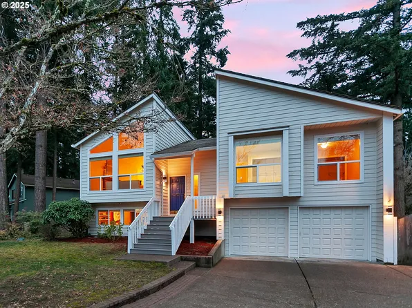 8824 SW Talawa Dr, Tualatin, OR 97062